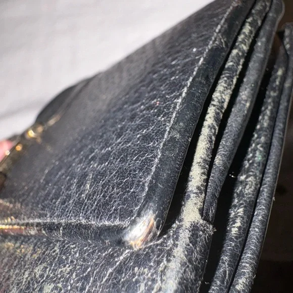 Gucci good used condition black wallet. Price drop FINAL - Picture 10 of 12